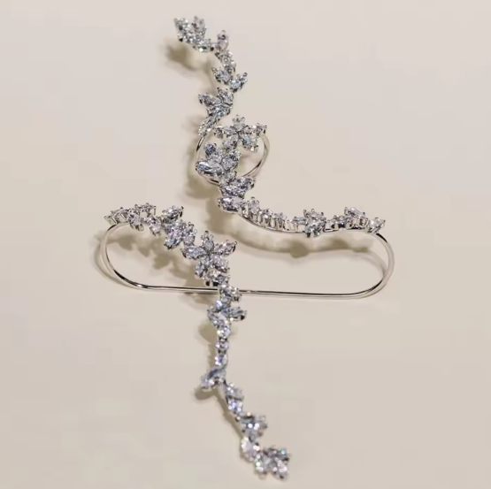 Luxe Leaf Palm Bangle