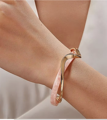 Shell Curve Open Bangle