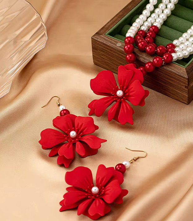 Red Bloom Pearl Layered Jewelry Set