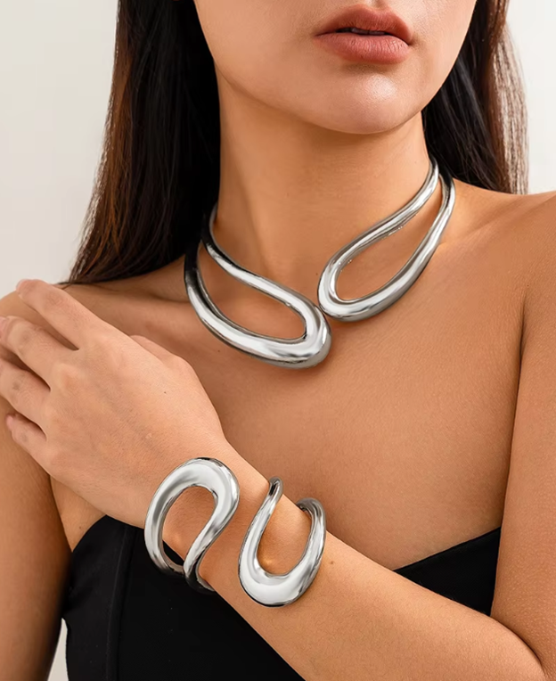 Sculpted Form Necklace & Bracelet Set